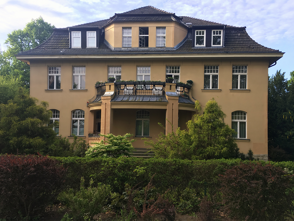 Fensterelemente komplett malerseitig überarbeitet, Mohriner Allee in Mariendorf, 2016